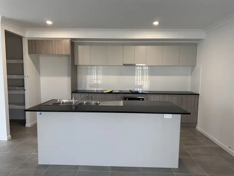 28 Bradbury street, Greenbank QLD 4124