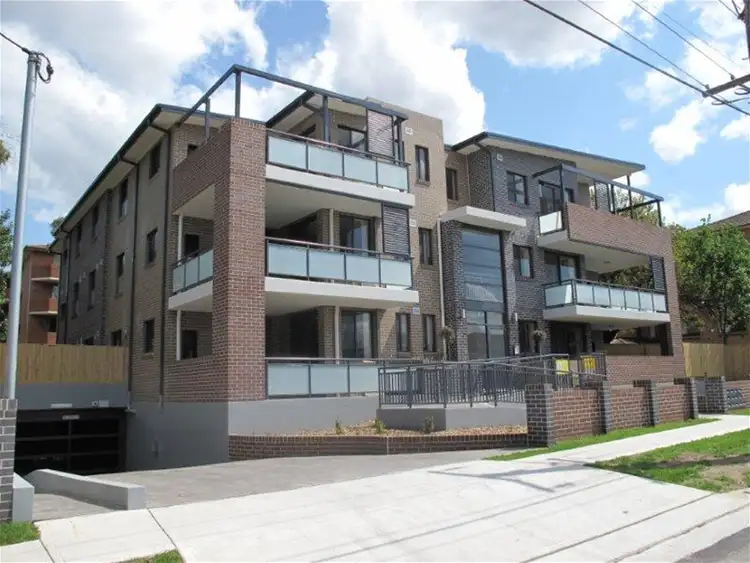 11/1-3 Oxford, Merrylands NSW 2160