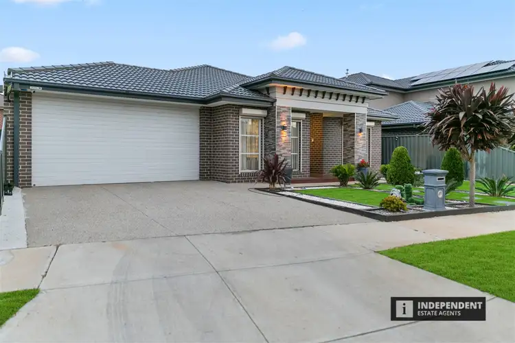 Second view of Homely house listing, 14 Timbarra Chase, Cobblebank VIC 3338
