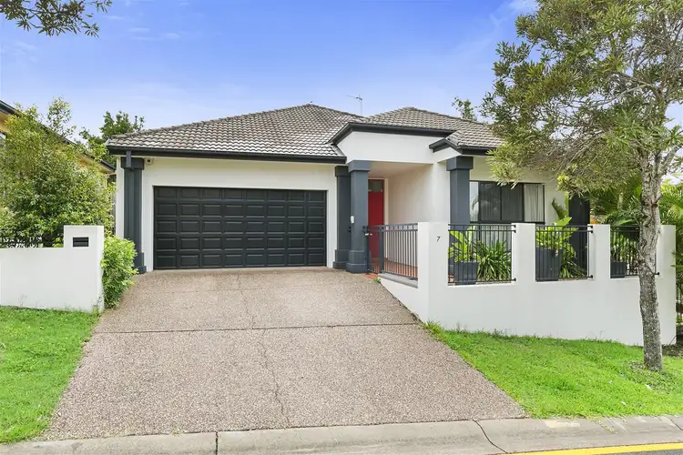 7 Belmont Drive, Varsity Lakes QLD 4227