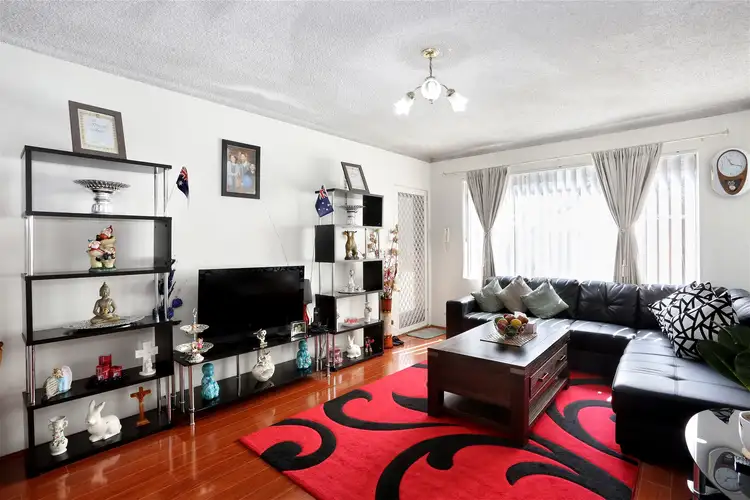 2/80 Station Road