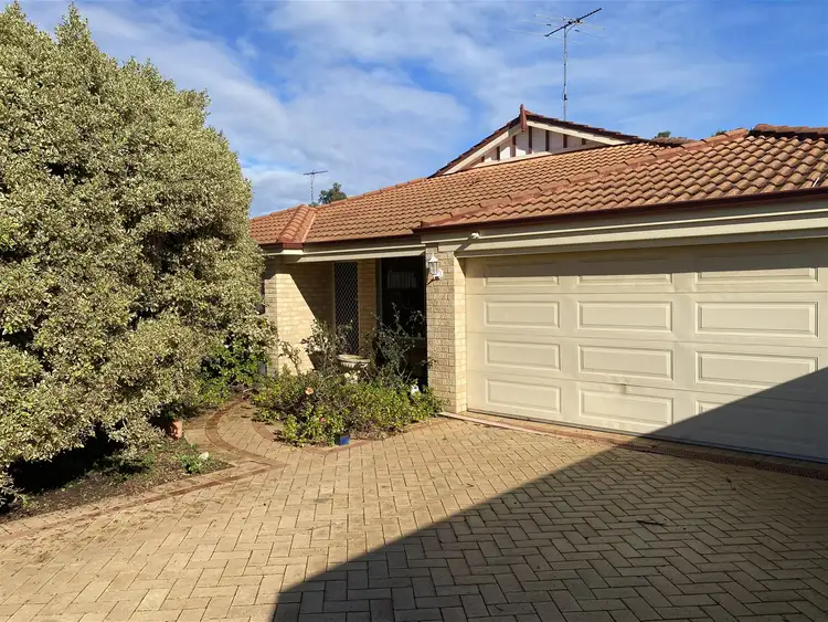1/4 Medford Court, Meadow Springs WA 6210