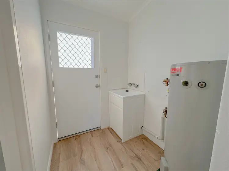 Fifth view of Homely unit listing, 2/2A White Street, Stanthorpe QLD 4380