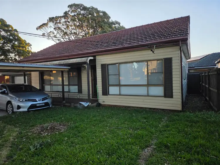11 kerrie, Peakhurst NSW 2210