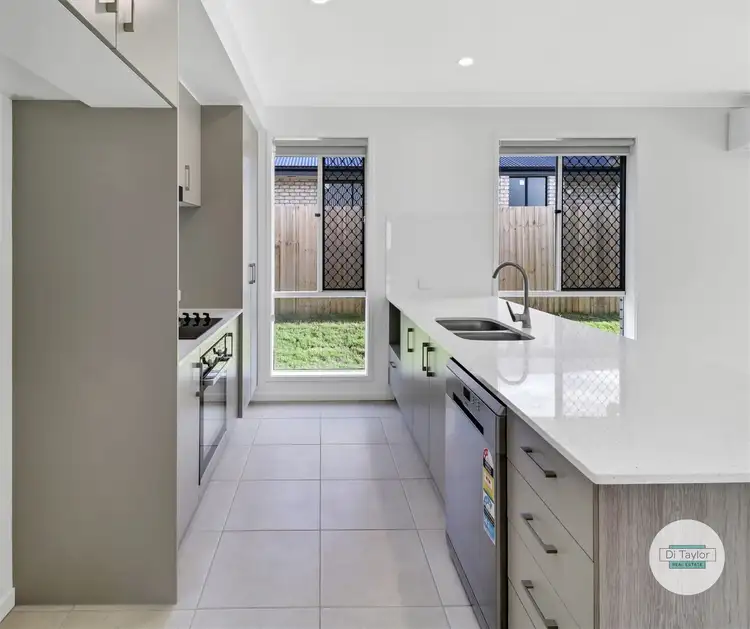 Second view of Homely house listing, 10 Mettle Street, Gleneagle QLD 4285