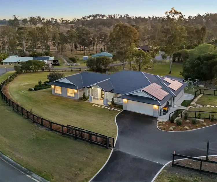 2-14 Portsmouth Court, Mundoolun QLD 4285