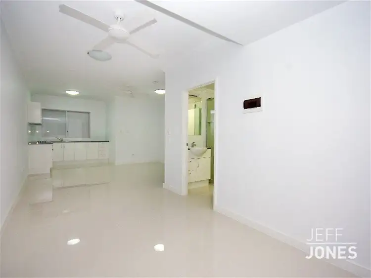 Third view of Homely studio listing, 4/12 Old Cleveland Road, Greenslopes QLD 4120