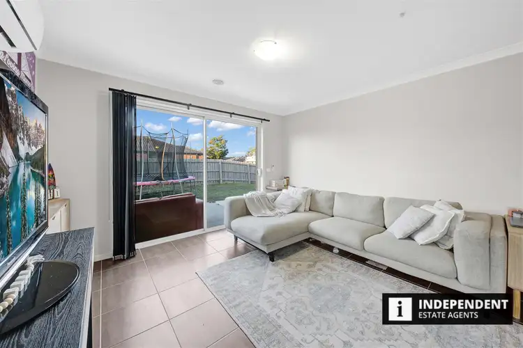 Fourth view of Homely house listing, 2 Phoenix Cct, Brookfield VIC 3338