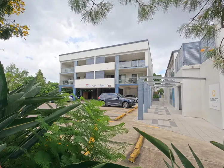 Main view of Homely unit listing, 1/76 Old Cleveland Road, Greenslopes QLD 4120