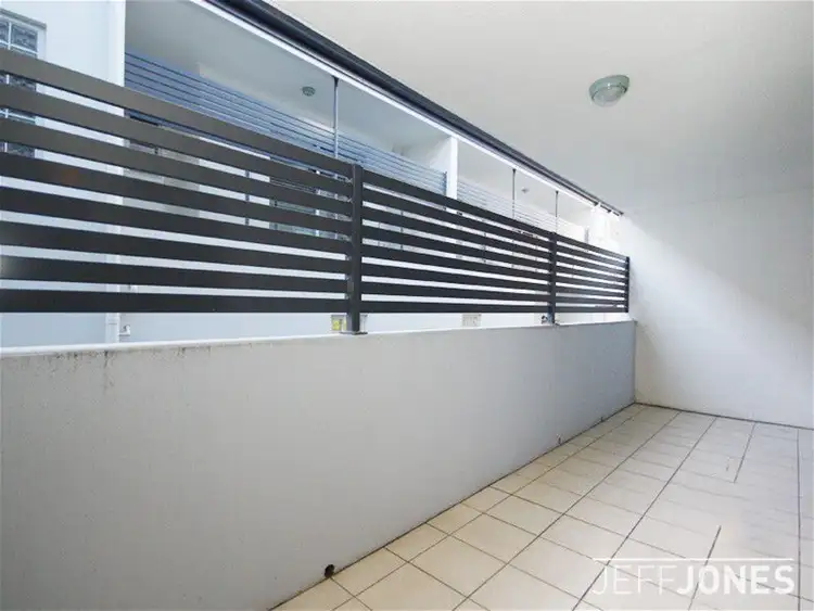 Fourth view of Homely unit listing, 1/76 Old Cleveland Road, Greenslopes QLD 4120