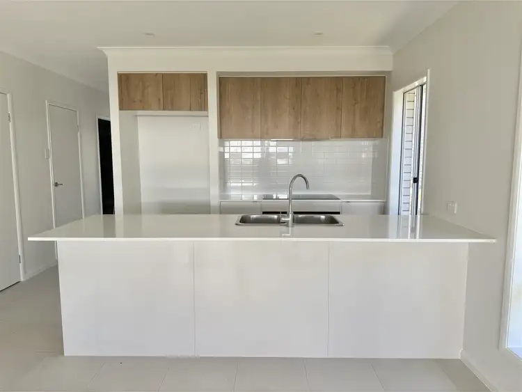 64 Tomaree Road, White Rock QLD 4306