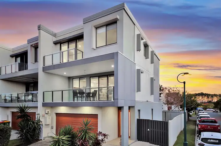 44 Park Cove Blvd, Hope Island QLD 4212