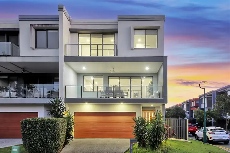 44 Park Cove Blvd, Hope Island QLD 4212