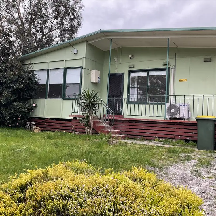 11 Forest Drive, Frankston North VIC 3200