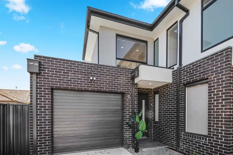 2/26 Mclennan Street