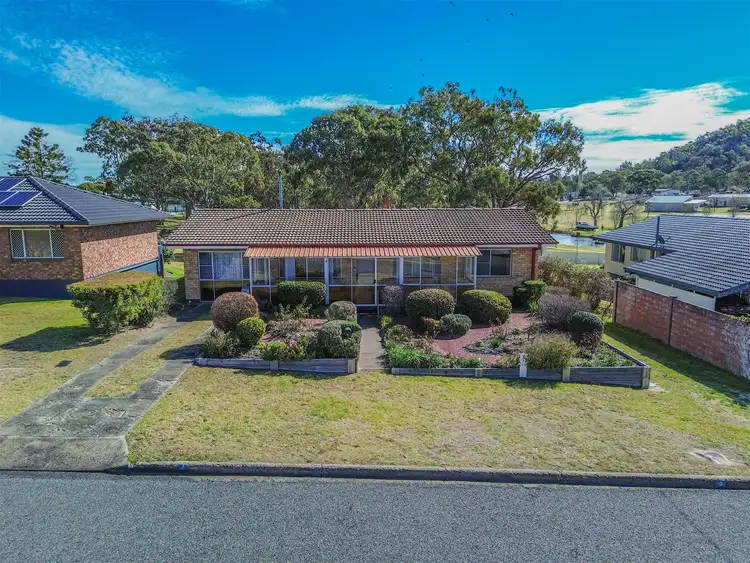 4 Hillcrest Street, Stanthorpe QLD 4380