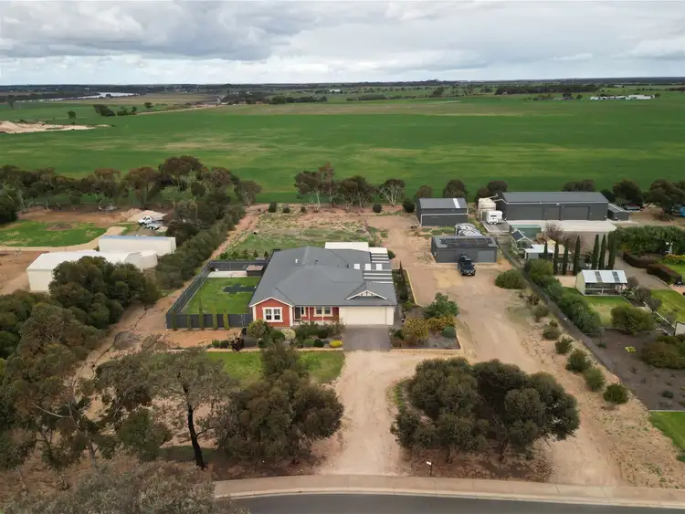 19 Jendarra Court, Swanport SA 5253