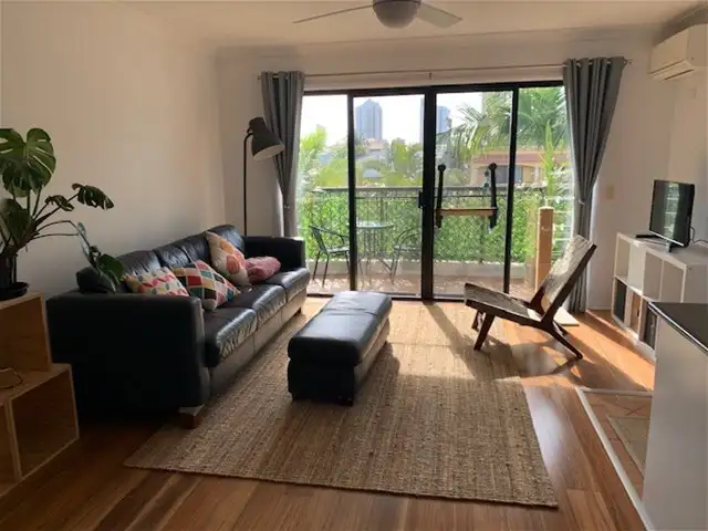 16-24 Purli ST, Chevron Island QLD 4217