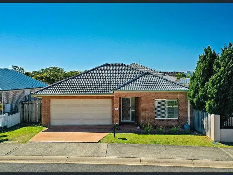 5 Grenada Court, Varsity Lakes QLD 4227