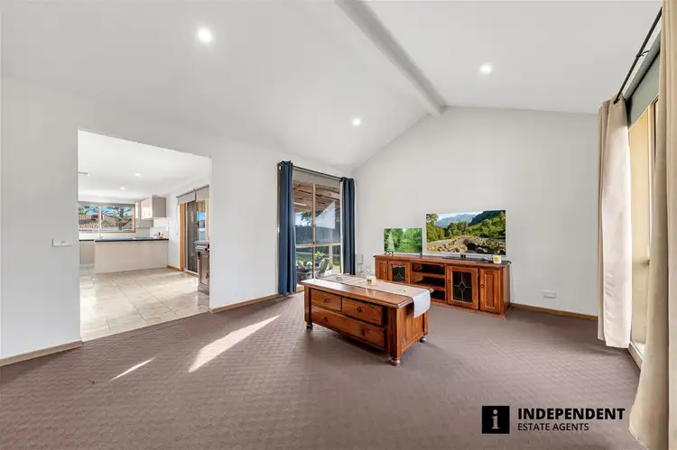 Fifth view of Homely house listing, 11 Annand Close, Cranbourne West VIC 3977