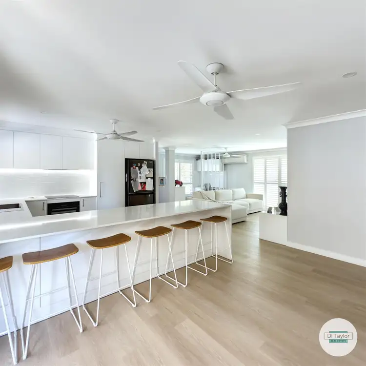 16 Rachel Drive, Crestmead QLD 4132