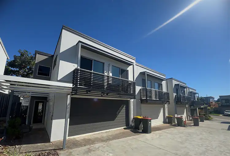 41 2 Diamantina Street