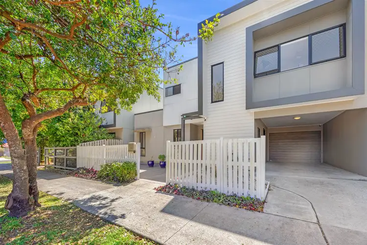 2/6 Deacon Street, Coopers Plains QLD 4108