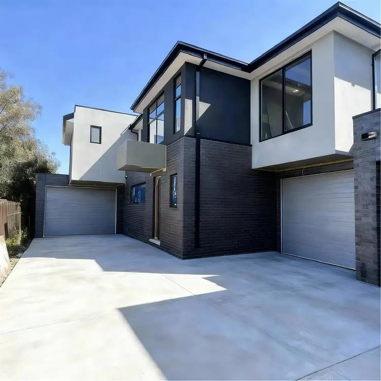 Second view of Homely house listing, 5 Plane St, Thomastown VIC 3074