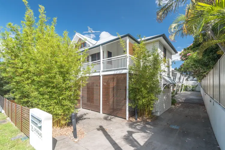 1/25 Douglas Street, Greenslopes QLD 4120