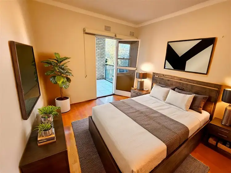 Second view of Homely unit listing, 5/16 Dee Why Pde, Dee Why NSW 2099