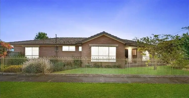 1 Sandra St, Melton VIC 3337