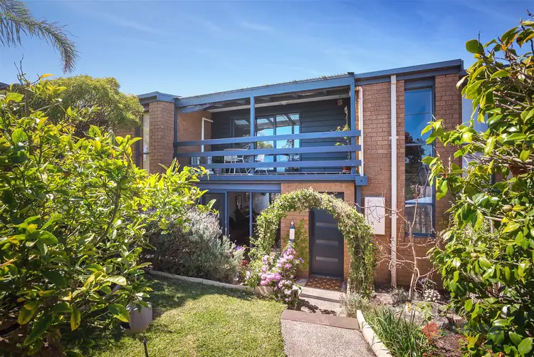 2 /44 - 45 Nepean Highway, Seaford VIC 3198