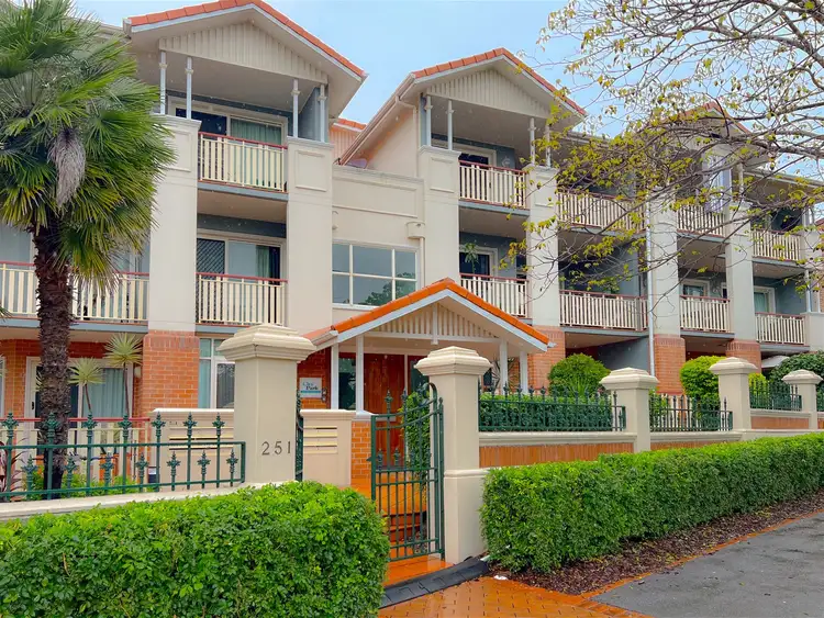 Main view of Homely unit listing, 5/251 Gregory Terrace, Spring Hill QLD 4000