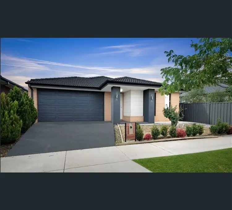 Second view of Homely house listing, 17 Columbia Avenue, Strathtulloh VIC 3338