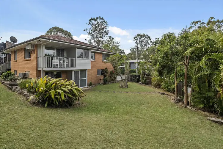 1 Clianthus, Everton Hills QLD 4053
