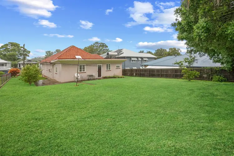 193 Cracknell Road, Tarragindi QLD 4121