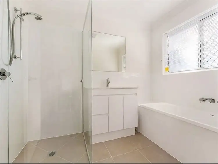 17A Bellatrix Dr, Kingston QLD 4114