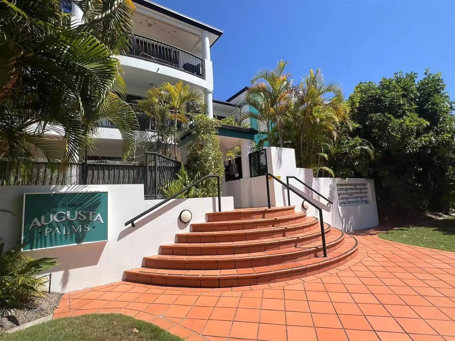 Main view of Homely unit listing, 16-24 Purli St, Chevron Island QLD 4217