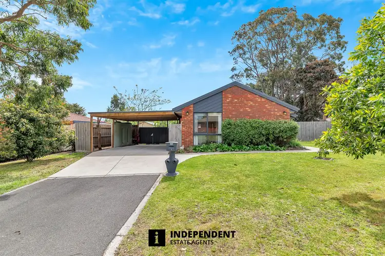 1 Kara Walk, Cranbourne VIC 3977