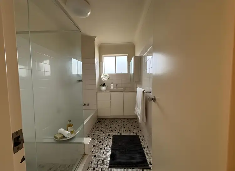 Fifth view of Homely unit listing, 5/15 Rialto Street, Coorparoo QLD 4151