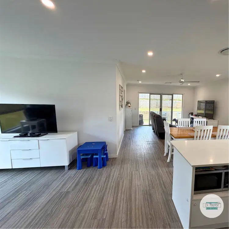 Second view of Homely house listing, 5 Highland Avenue, Gleneagle QLD 4285