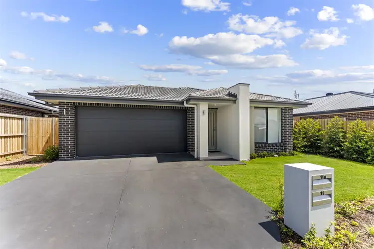 11 &amp; 11a Waieela way, Anambah NSW 2320