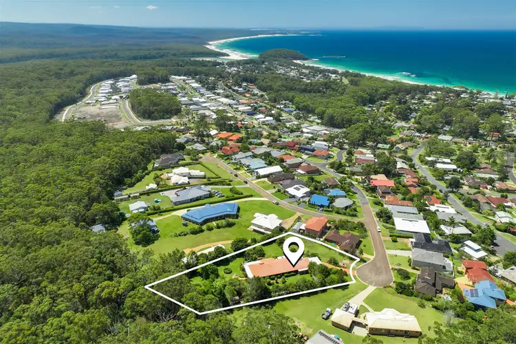 7 Seaspray Street, Narrawallee NSW 2539