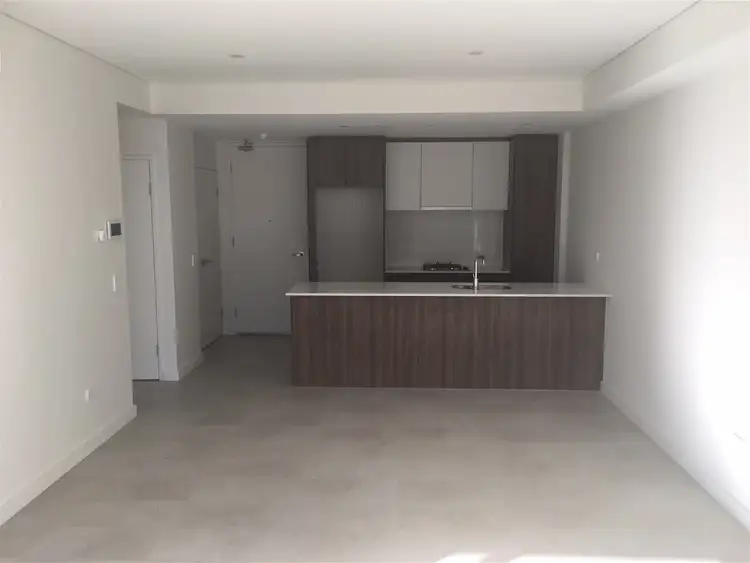 110/116 Lakeside Pde, Jordan Springs NSW 2747