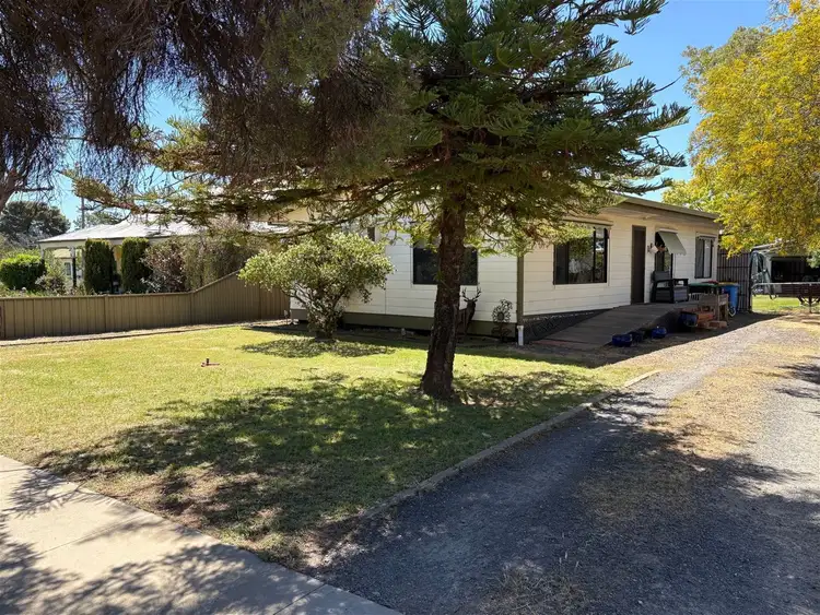25 Stewart Street, Berrigan NSW 2712