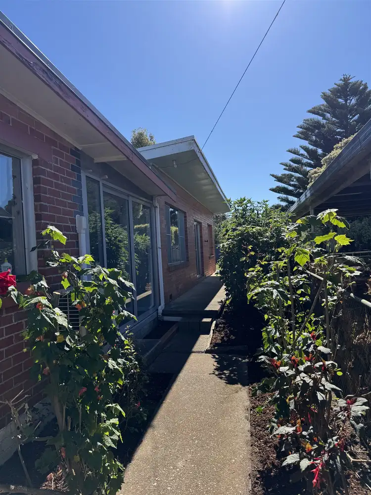 6A Browns Lane, Penguin TAS 7316