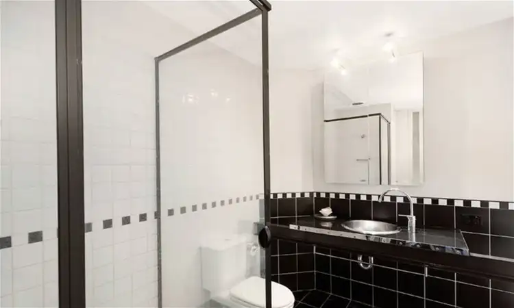 Fourth view of Homely apartment listing, 5/94 Dudley St, West Melbourne VIC 3003