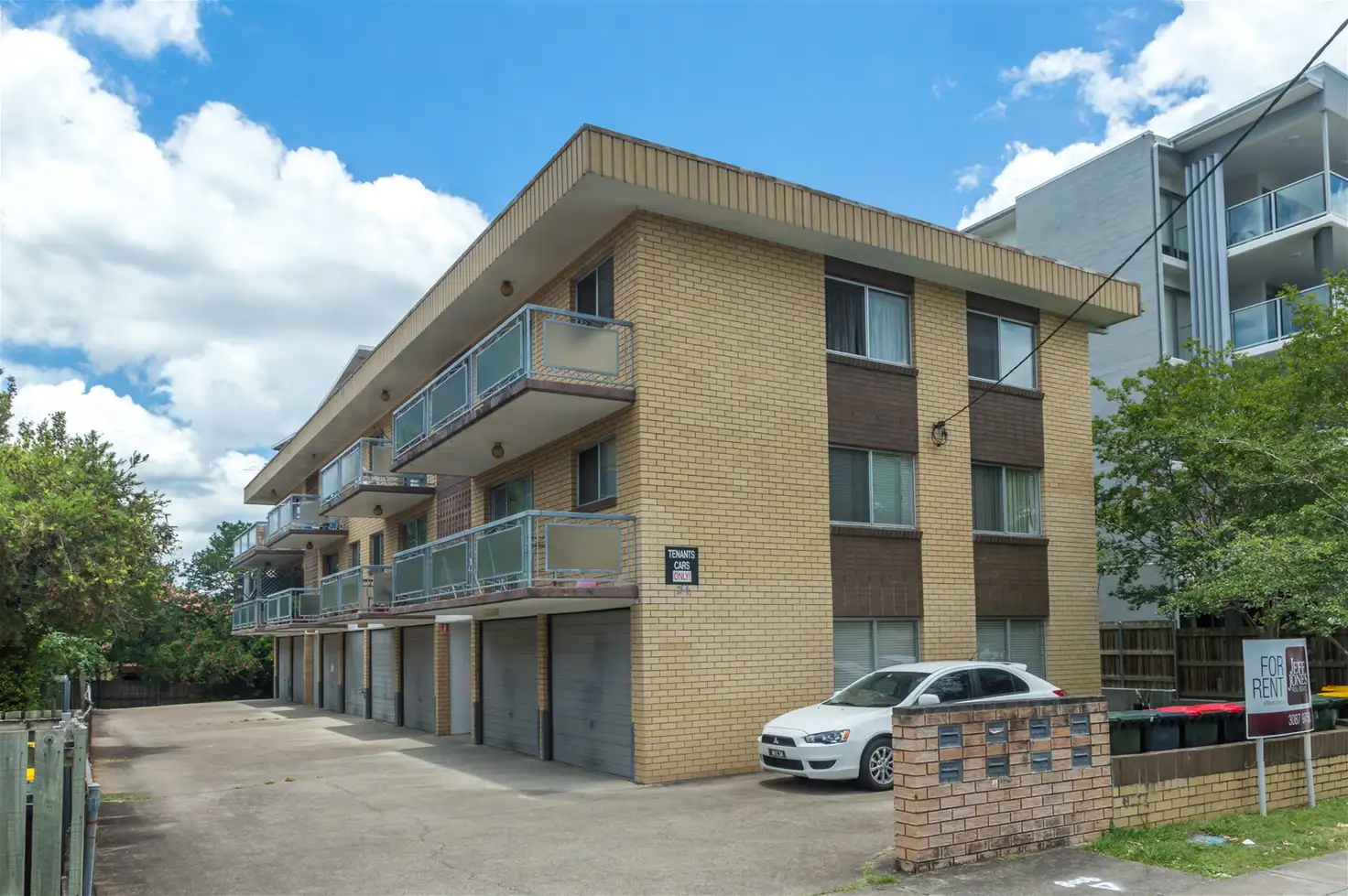 Main view of Homely house listing, 4/24 Carl Street, Woolloongabba QLD 4102