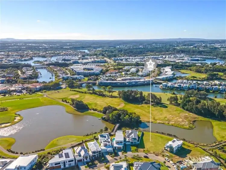 9207 Peter Senior Drive, Hope Island QLD 4212