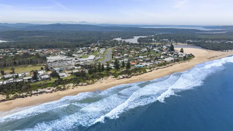 25 Chepana street, Lake Cathie NSW 2445